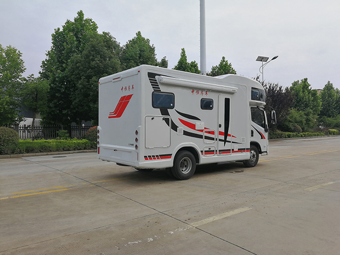 上汽躍進(jìn)H500輕卡平頭自動擋房車