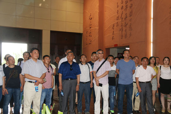 程力集團(tuán)慶祝中國共產(chǎn)黨建黨96周年5 程力集團(tuán)慶祝中國共產(chǎn)黨建黨96周1