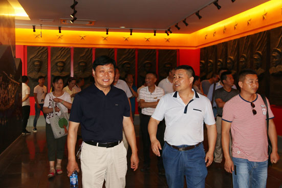 程力集團(tuán)慶祝中國共產(chǎn)黨建黨96周年8 程力集團(tuán)慶祝中國共產(chǎn)黨建黨96周1