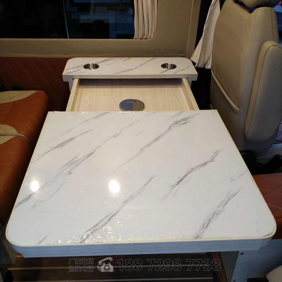 福特全順V348長(zhǎng)軸高頂B型房車5 福特全順V348長(zhǎng)軸高頂B型房車5