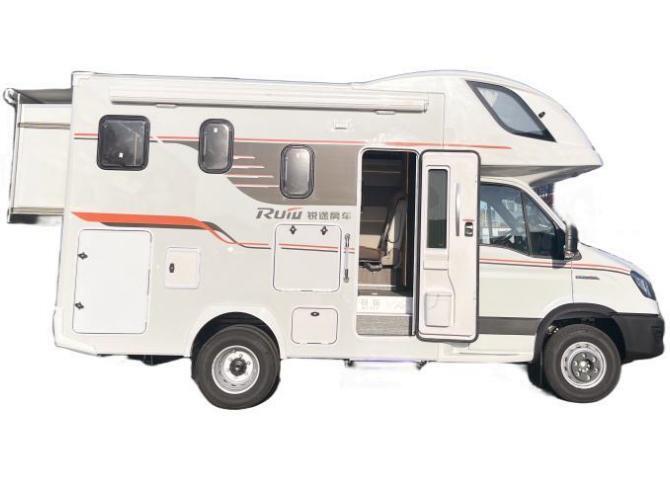 依維柯歐勝C型雙拓展房車