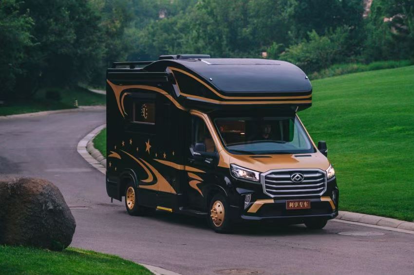 程力牌CL5041XLJ6YS多功能高端商務(wù)旅居車